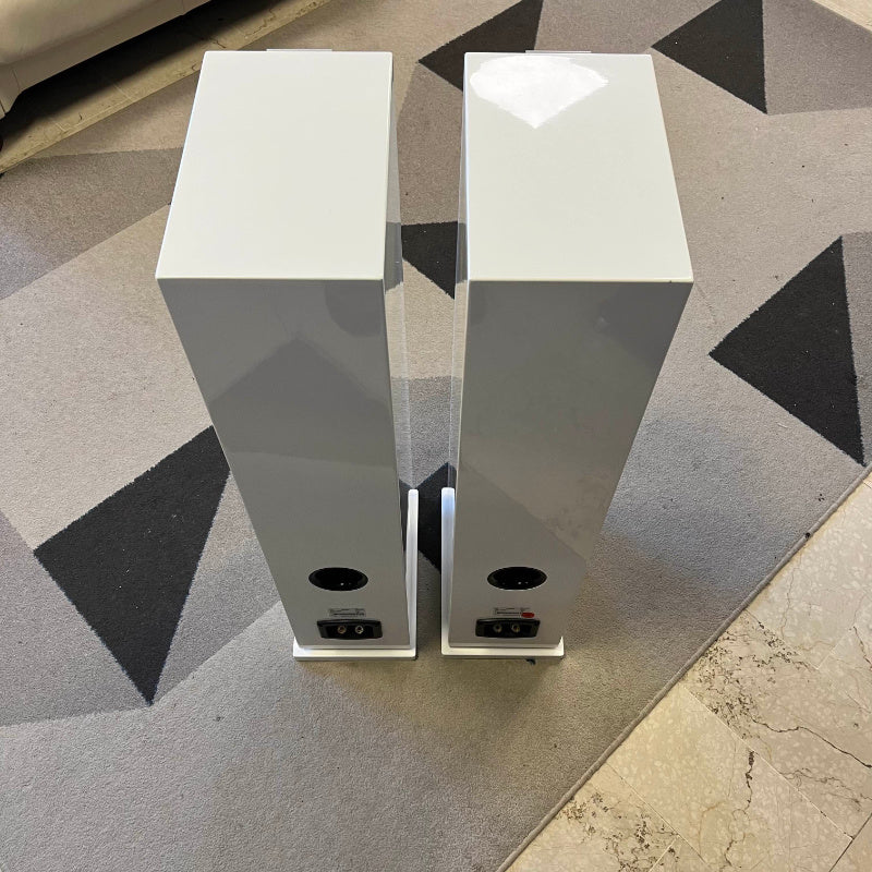 Audiovector X3 White (USATO)